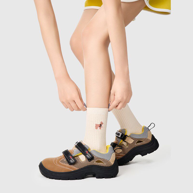 刺绣袜子女春秋款白色中筒袜可爱日系双针秋冬配小皮鞋运动长袜棉