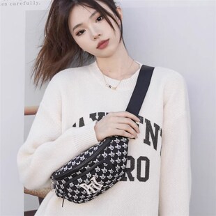 PNJ斜挎包小众设计o感包包2024女款刺绣老花帆布胸包单肩运动腰包