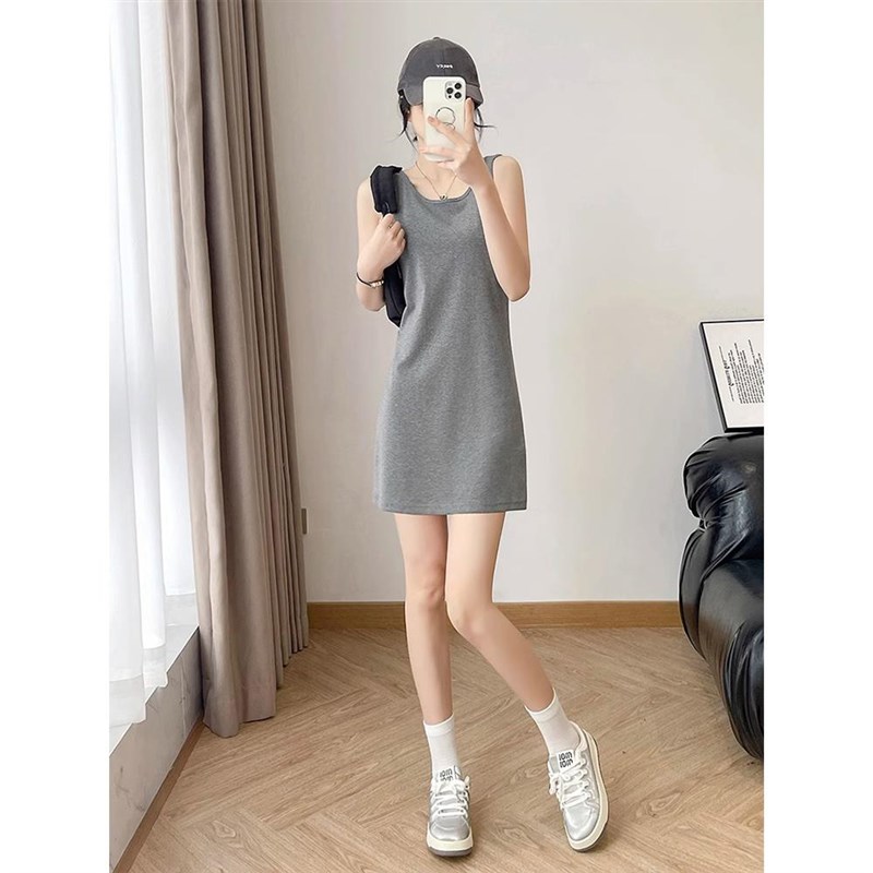 无袖黑色吊带连衣裙子女夏季短款背心裙修身显瘦气质中长裙打底衫