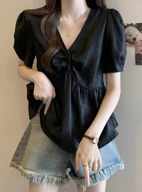 法式V领高级感时尚短袖衬衫女夏季宽松胖mm显瘦遮肚收腰褶皱上衣