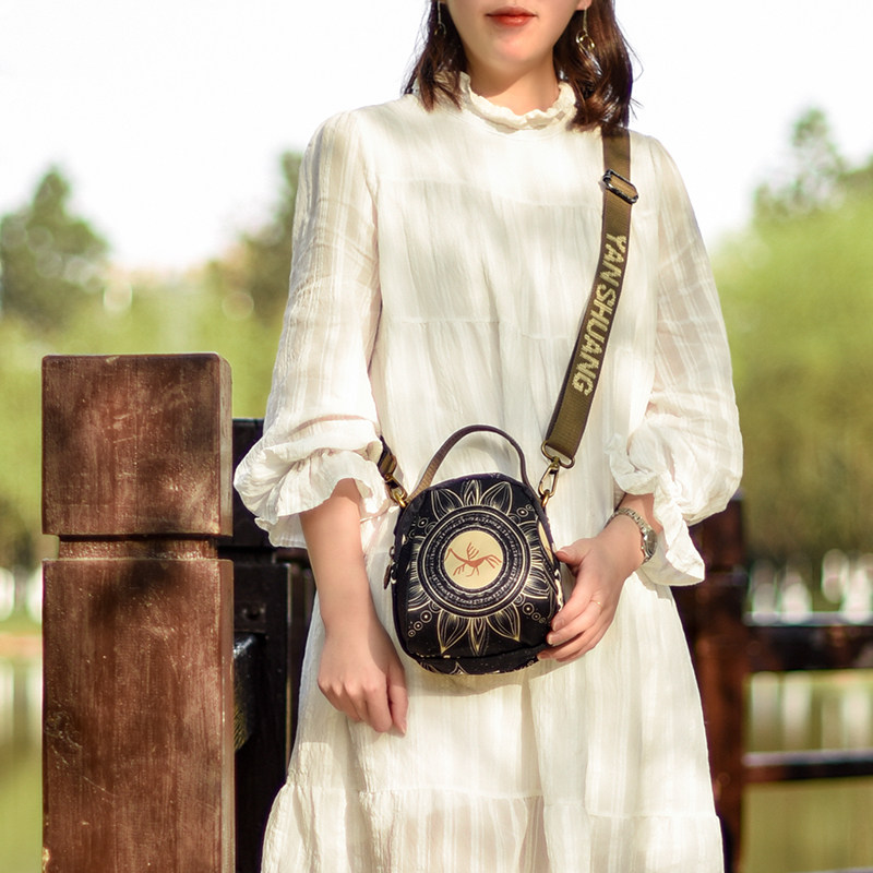 阎双女包迷你斜挎包时尚手提小布包新款包包女士可爱零钱包休闲包