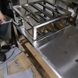 网红豆腐翻板机不锈钢豆腐筐翻板厂家量身定做