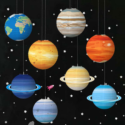 幼儿园教室走廊顶棚宇航员吊饰航天太空主题八大行星灯笼创意挂饰