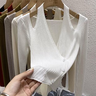 V领针织衫女设计感小众早春红色短款内搭毛衣挂脖露肩打底衫上衣