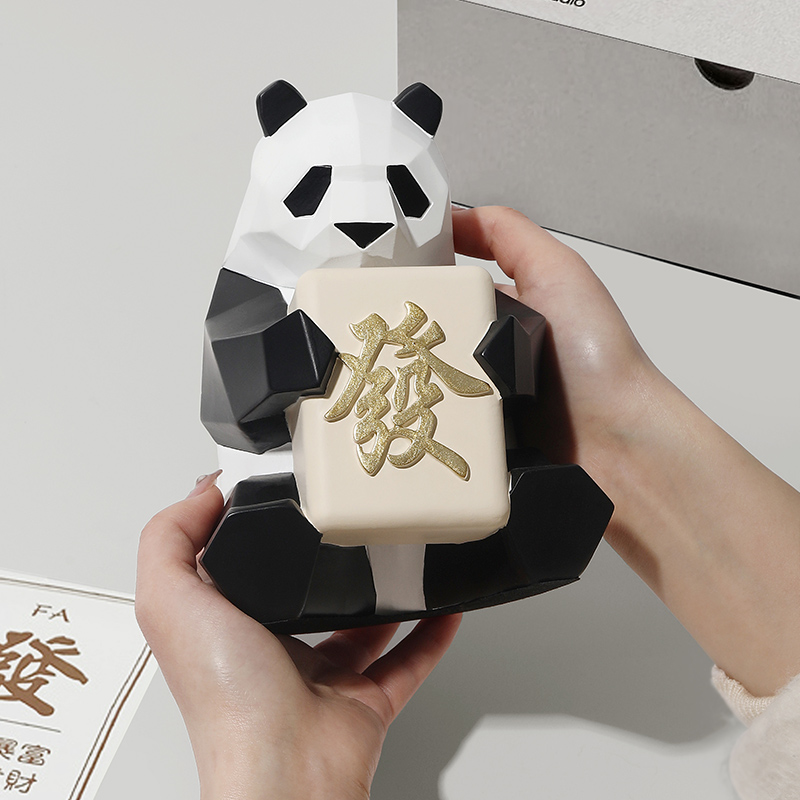 熊猫周边创意招财摆件办公室桌面客厅家居装饰品高档开业礼物发财