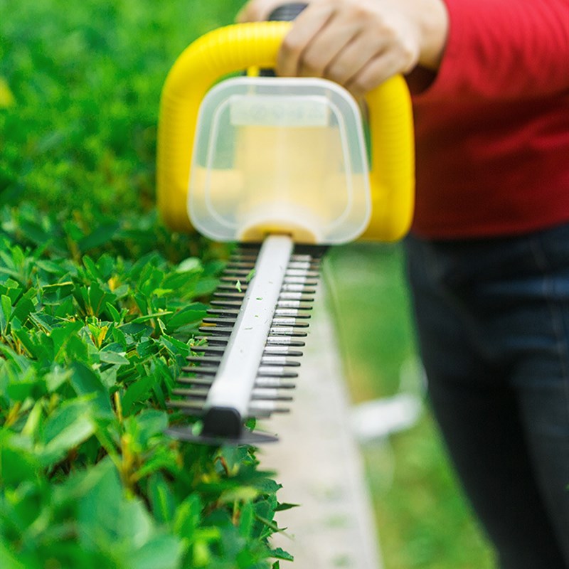 电动绿篱机便携茶叶园林绿化庭院用篱笆修剪树枝剪刀充电式修枝机
