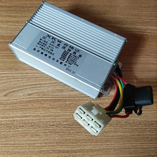 电动三轮车 四轮车 电轿48V 60V转12V  25A电压转换器 变压器五线