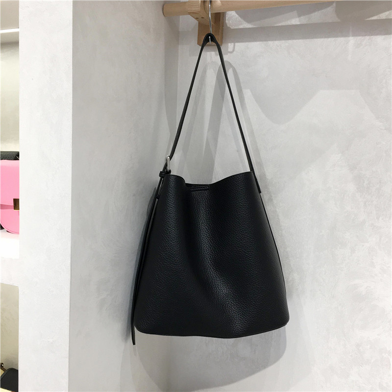 小脏柜 包包女2024新款高级质感慵懒风大容量通勤单肩斜挎水桶包,箱包皮具/热销女包/男包,通用款女包,淘宝优惠券,粉丝福利购,淘宝优惠卷