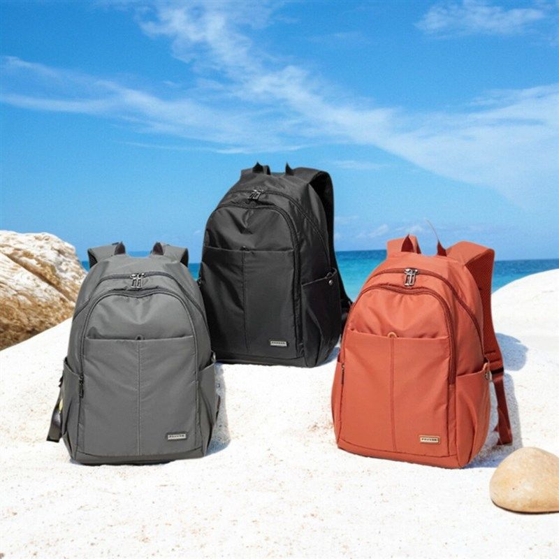 轻便双肩包男户外休闲防水背包短途旅行包大容量防水登山行李包