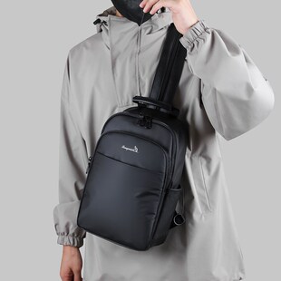 男款小号双肩包多功能胸前斜挎包男户外休闲轻便小型背包旅行新品