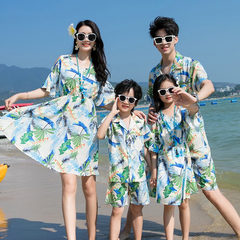 热销亲子装海边度假一家三四口衬衫套装2024新款三亚沙滩母女连衣