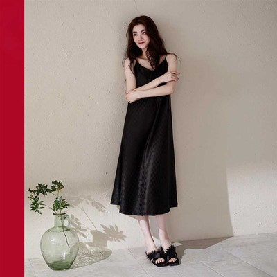高级感真丝绸睡裙子女款夏季冰丝吊带性感女士睡衣夏天薄款家居服