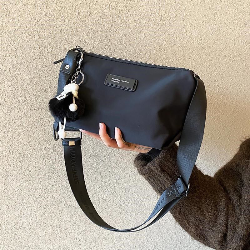 户外小小包包单肩日系简约风轻巧防水牛津布斜挎包横款休闲挎新款,箱包皮具/热销女包/男包,通用款女包,淘宝优惠券,粉丝福利购,淘宝优惠卷