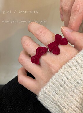 复古红色植绒蝴蝶结戒指女2021年新款潮小众设计感闺蜜可爱食指戒