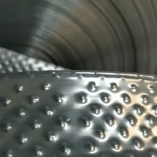 雾化带 小9孔平3孔 1寸压纹膜下防粘膜N45农用微喷带 喷水管小7孔