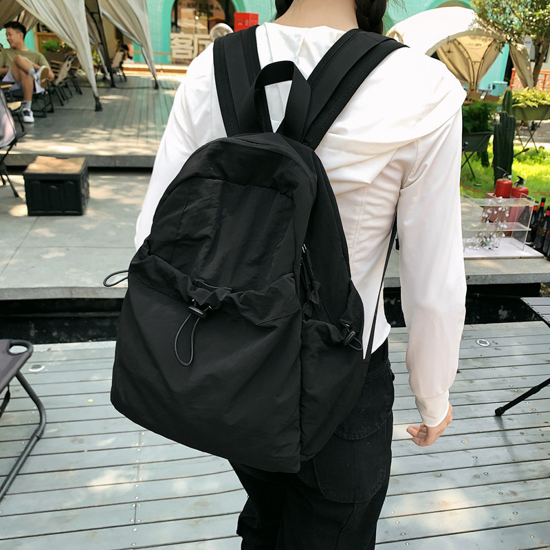 轻量化双肩包女绿色户外超轻防水登山包旅行揹包日系休闲徒步书包