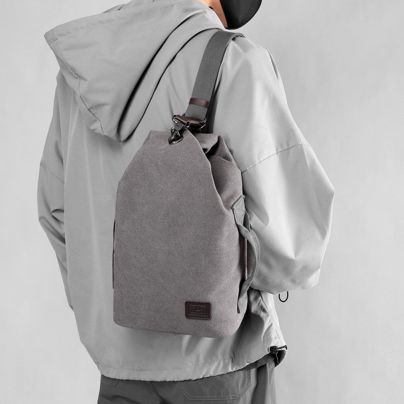 帆布斜挎包男款学生邮差斜背单肩包男士胸包旅行小背包10寸平板包