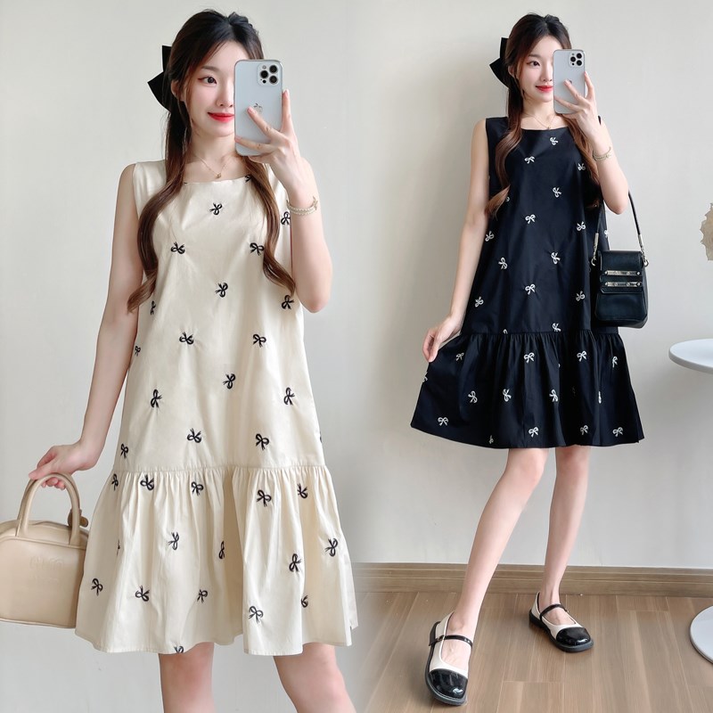 孕妇装夏装无袖方领绣花背心裙夏季连衣裙韩版怀孕裙子夏天孕妇裙