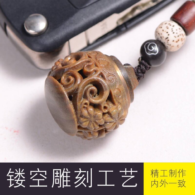 新品镂空雕刻绿檀木扩香瓶吊坠挂件D降真香囊盒钥匙扣男女编织包