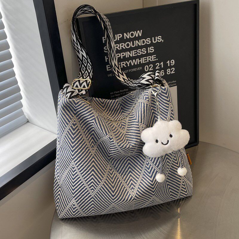 休闲大容量帆布包包女2024新款时尚百搭斜挎包宽肩带通勤单肩大包