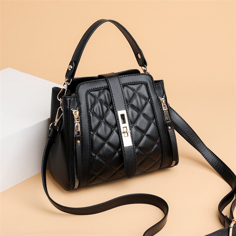 包包女2023秋冬新款潮百搭手提水桶包少女网红小黑包高级质感,箱包皮具/热销女包/男包,水桶包,淘宝优惠券,粉丝福利购,淘宝优惠卷