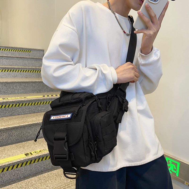 港风单肩包男工装包牛津布新款时尚休闲包潮酷包斜挎包机能背包女