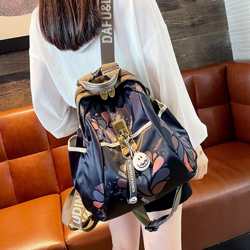 洋气高级感南韩丝大容量双肩包女2024新款百搭轻便防水旅行背包潮