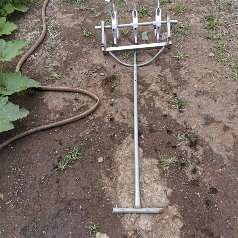 新款大蒜种植f打眼机蔬菜播种自动多用打孔机打眼种植开沟农用工