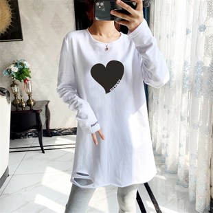 圆领卷边破洞爱心笑脸Q字母棉白T恤打底衫 2024秋装 加长版 女装 新品