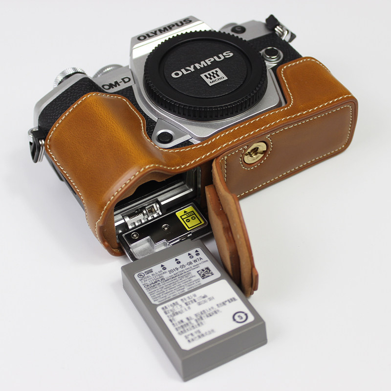 适用奥林巴斯em-5 marsk iii三代相机包半套om5皮套底座em5ii二代