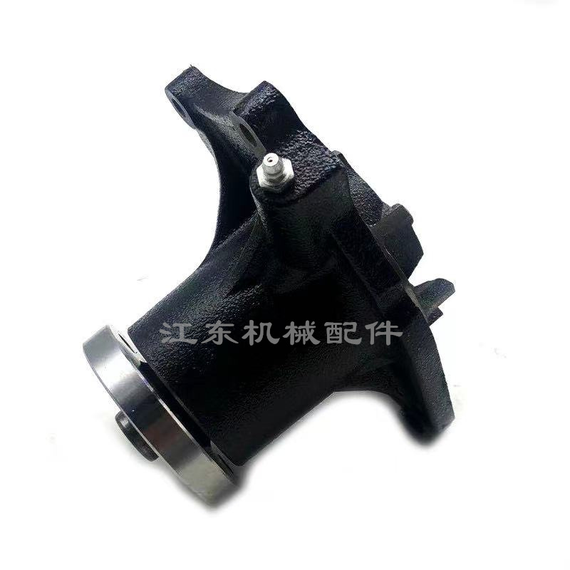 挖机配件适用于加藤820-2-3神钢200-6三一215-6D31/34发动机水泵