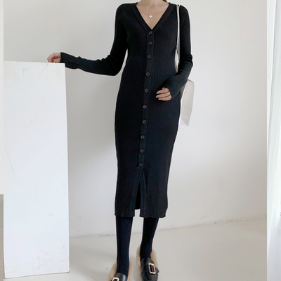 秋季孕妇a修身V领针织连衣裙黑色法式孕妇装秋装毛衣打底衫中长款