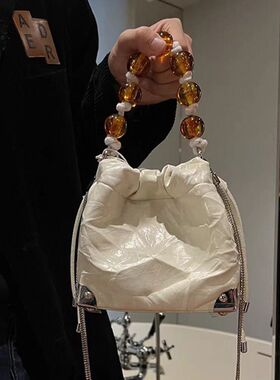 手抓纹褶皱水桶包包女新中式串珠手拎小包精致蛇骨链条包斜挎女包