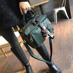 潮流软面包包女2024新款时尚多口袋手提包三用百搭斜挎邮差包