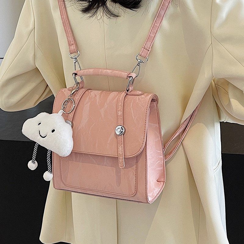 双肩包包女2024新款小众设计感旅游可爱轻便小型背包时尚学生书包