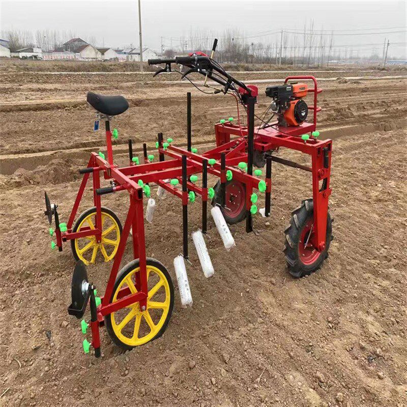 小拱棚覆膜机烤烟铺膜机高垄大轮薄膜覆盖机微耕w机地膜机农用