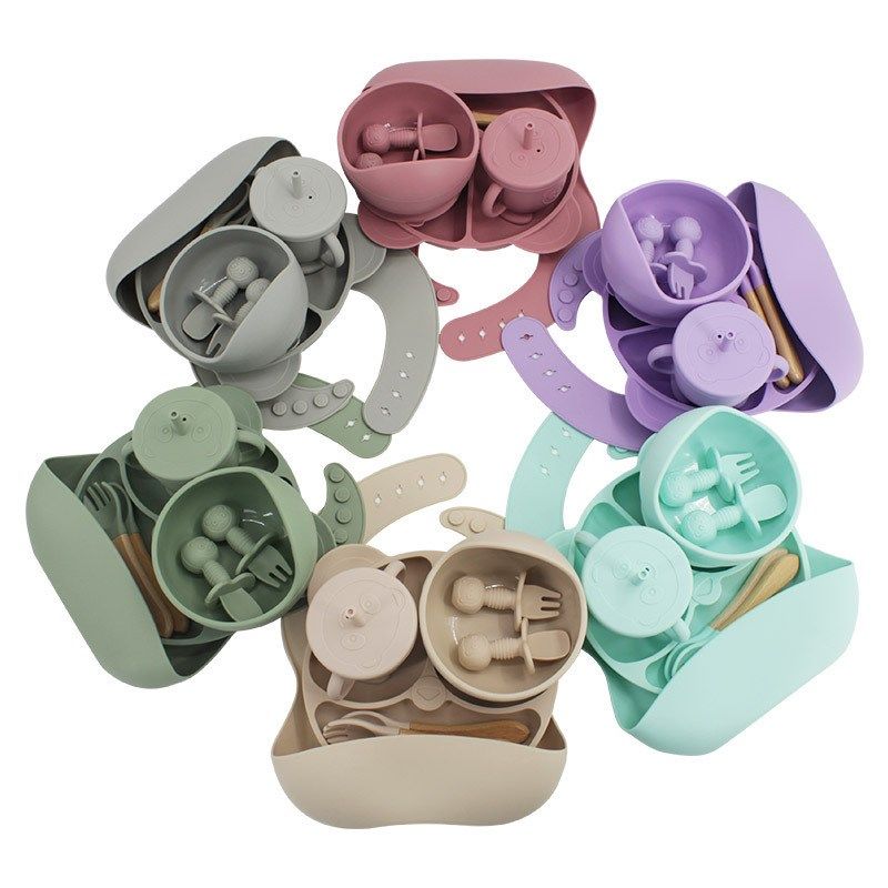 母婴儿童喂养餐具套装学吃饭训练叉勺宝宝餐盘围兜辅食吸盘碗套装