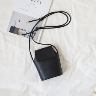 手机包迷你小包包能装放手机的袋特色夏季斜挎女包竖款挂脖水桶包