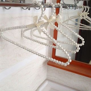 推荐2pc Clothes Pearl Hanger 40X23cm Plastic Beaded Bow Clot