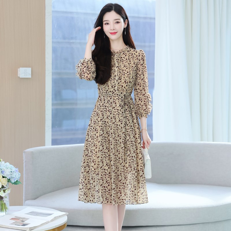 雪纺碎花连衣裙女2024夏装新款中长款修身N显瘦木耳边妈妈长袖裙