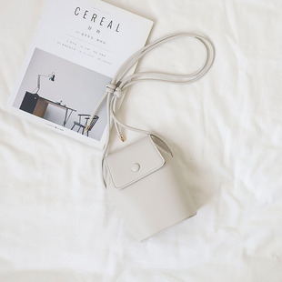 手机包迷你小包包能装放手机的袋特色夏季斜挎女包竖款挂脖水桶包