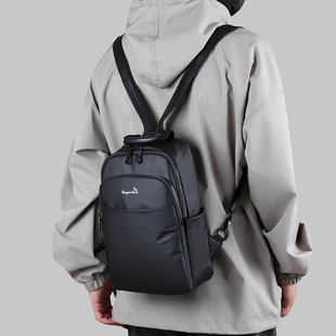 男款小号双肩包多功能胸前斜挎包男户外休闲旅行小型揹包轻便简约