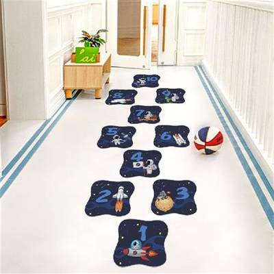 速发.Cartoon astronauts explore the universe hopscotch groun