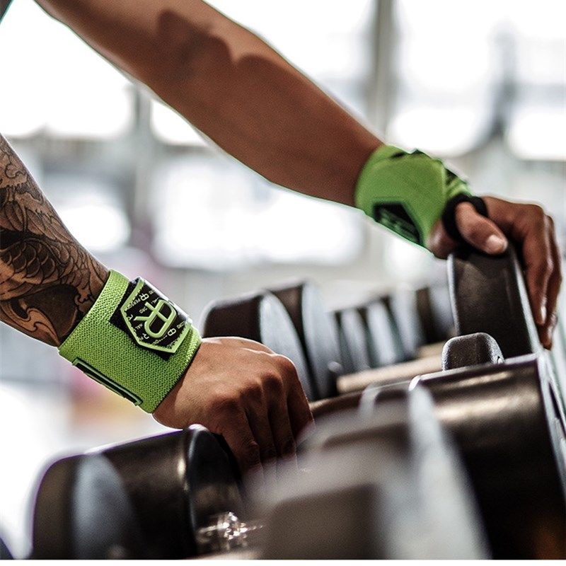 PR轮子哥护腕男健身训练卧推助力举重专业力量举健美防扭伤护手腕