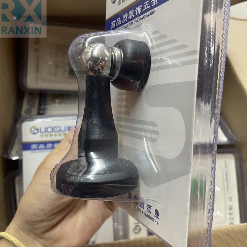 小众高货门吸 卫生间门碰防撞门挡隐形吸门器 免打孔地吸黑色吸墙