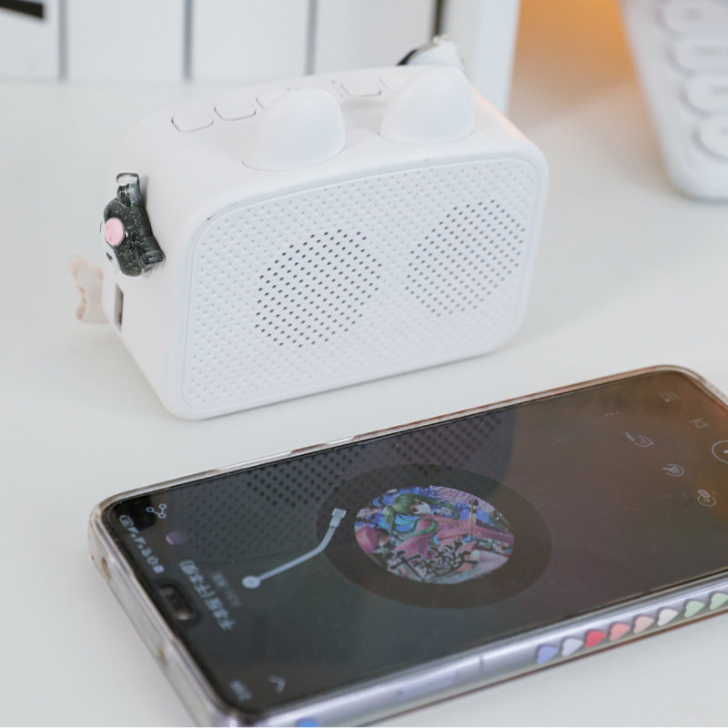 无线蓝牙音箱桌面闹钟时钟重低音学生家用手机支架可爱迷你小音响