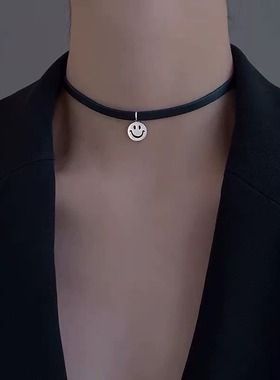 项链微笑项链短款韩国颈带酷女黑色锁骨链女黑绳项圈颈链