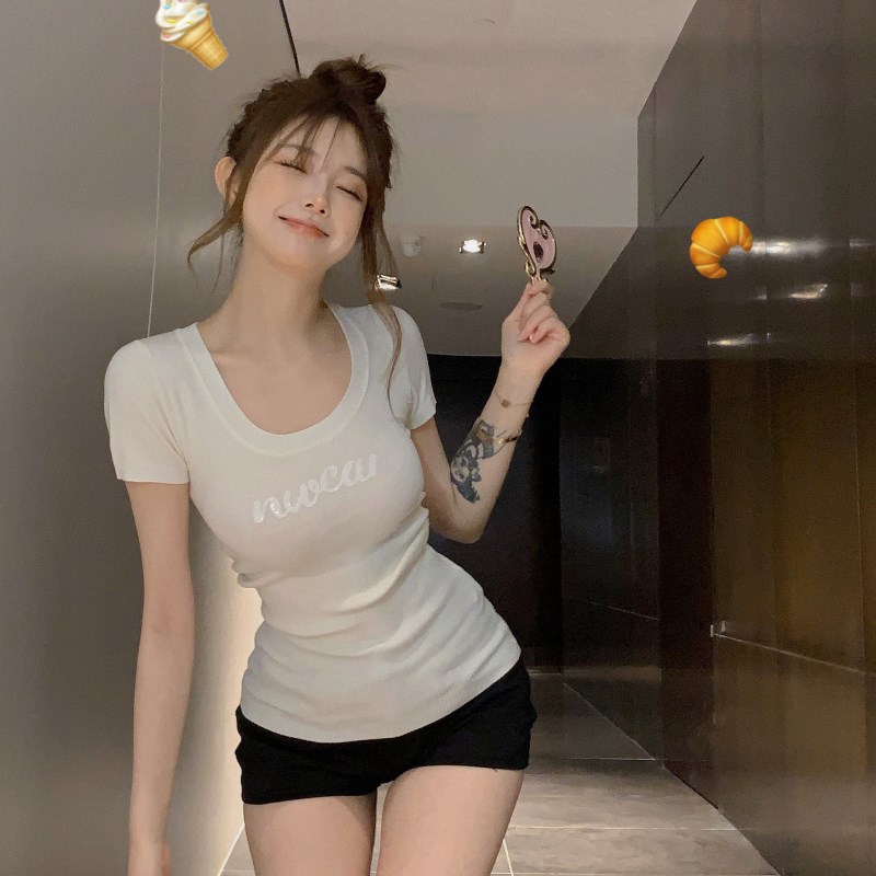 现货黑色亮片字母短袖t恤女夏季辣妹纯欲收腰紧S身修身设计感小众