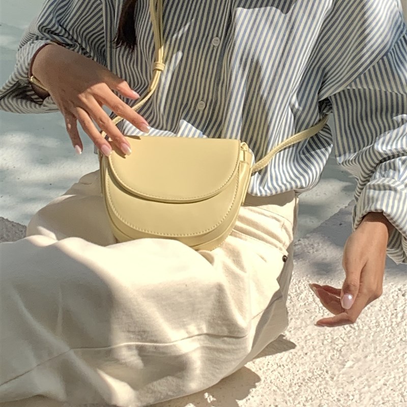 芝士商店~黄色质感斜挎包女2023夏季新款单肩包包通勤休闲马鞍包