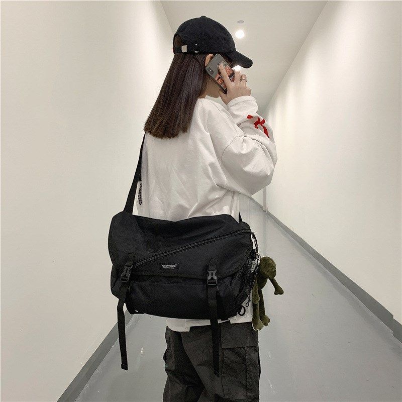 男士斜挎包大容量斜挎包男款2024新款骑行背包胸包腰包运动单肩包,箱包皮具/热销女包/男包,男士包袋,淘宝优惠券,粉丝福利购,淘宝优惠卷